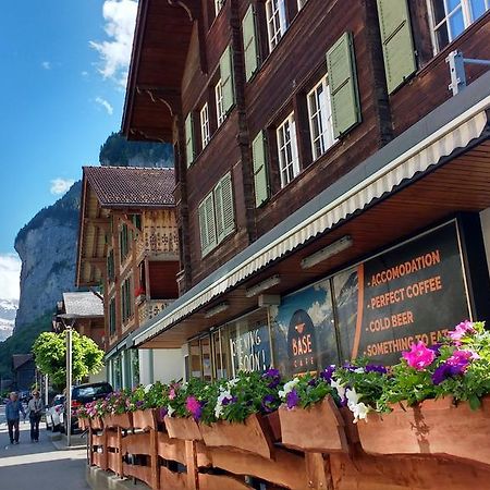 Appartamento Base Cafe Lauterbrunnen Esterno foto