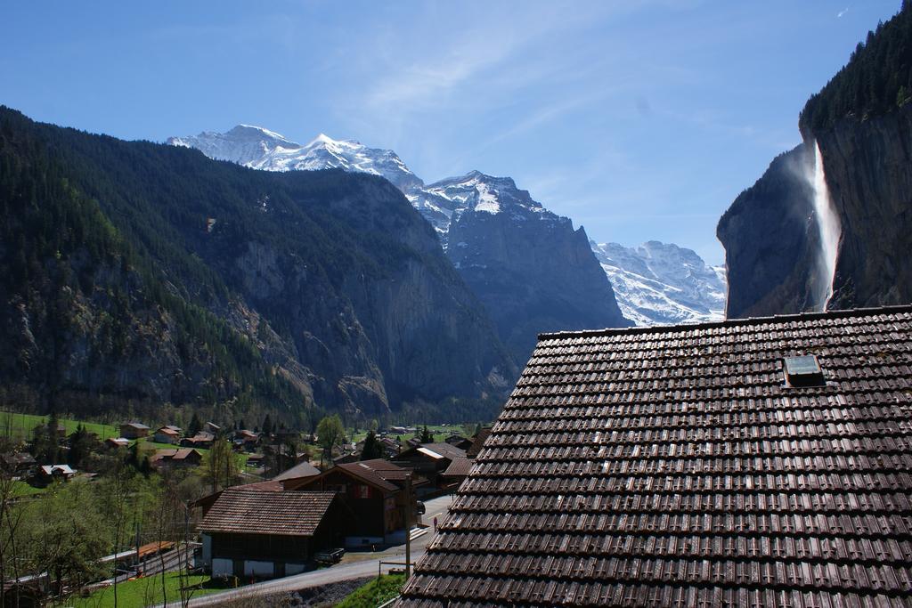 Appartamento Base Cafe Lauterbrunnen Esterno foto