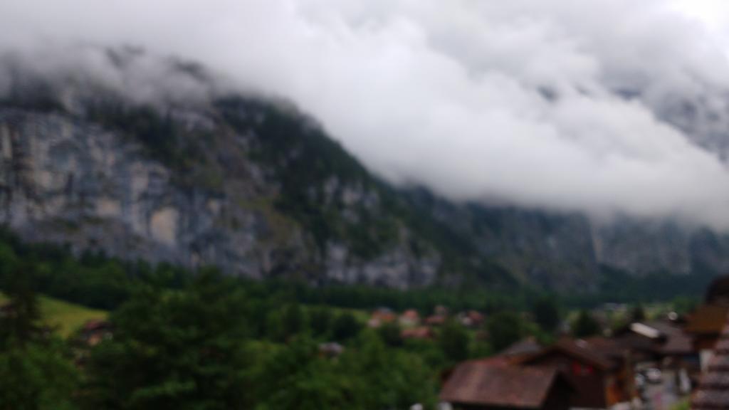 Appartamento Base Cafe Lauterbrunnen Esterno foto