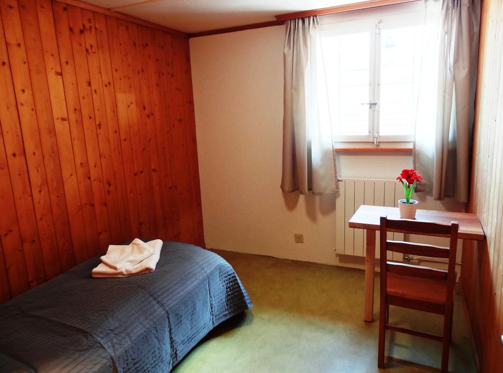 Appartamento Base Cafe Lauterbrunnen Esterno foto