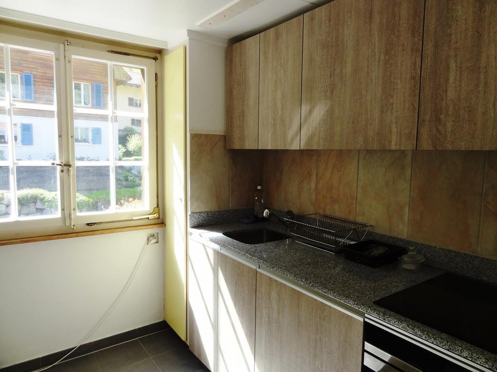 Appartamento Base Cafe Lauterbrunnen Esterno foto